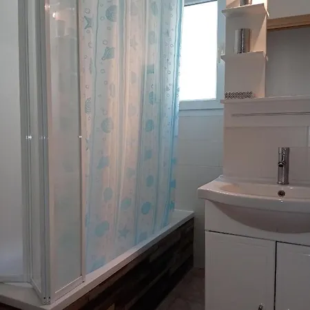 Bel Confortable Et Cosy En Avec Piscine A 5 Mn De La *