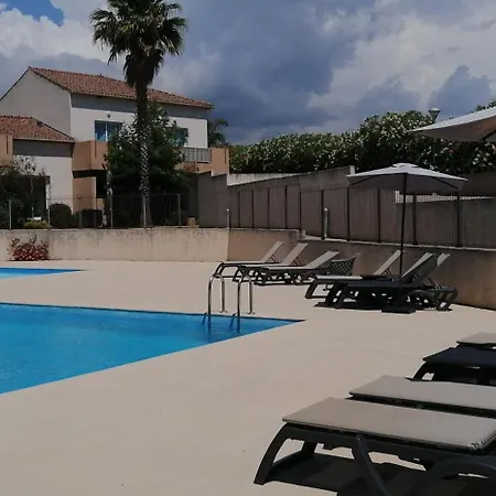 Bel Confortable Et Cosy En Résidence Avec Piscine à 5 Mn De La *