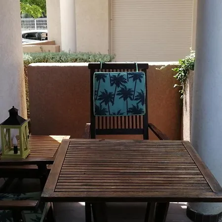 Bel Confortable Et Cosy En Avec Piscine A 5 Mn De La Apartament *