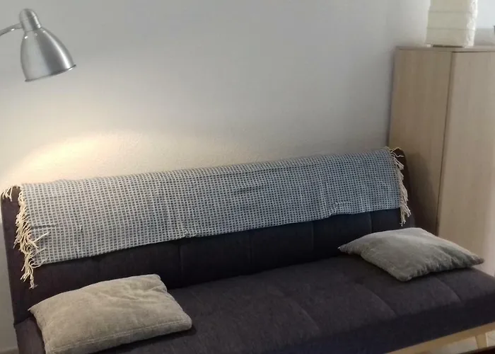 Bel Confortable Et Cosy En Résidence Avec Piscine à 5 Mn De La *